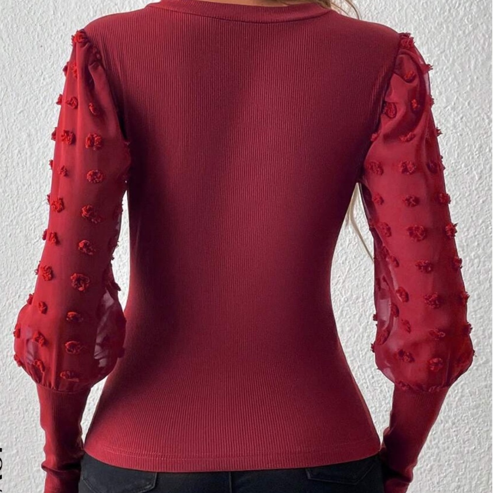 Fitted V neck Swiss Dot Puff Sleeve Top - Picture 6 of 10
